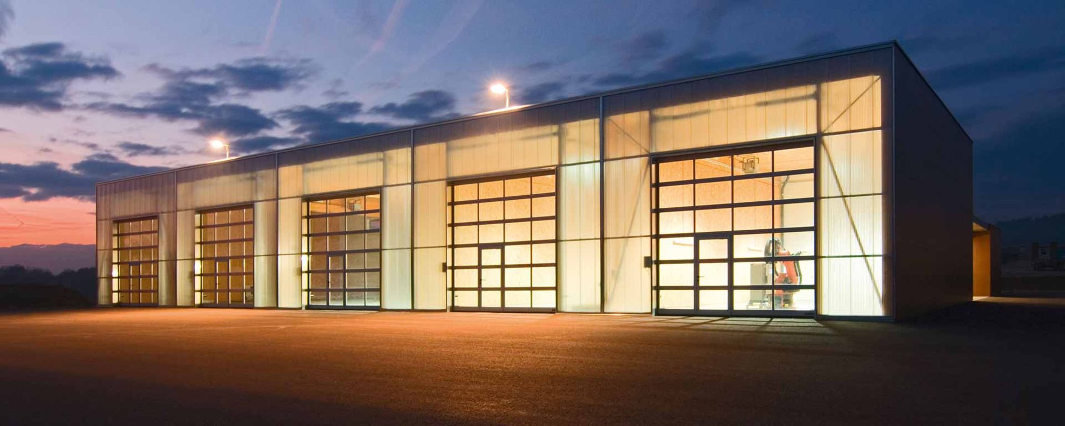 Sistemas de puertas industriales